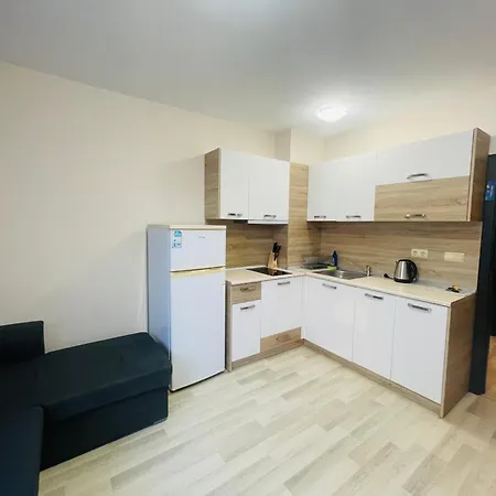 у моря Apartman *